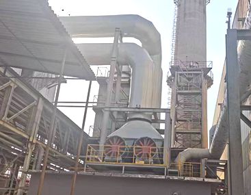 廠家安裝完畢鋼廠用板式風(fēng)冷卻器